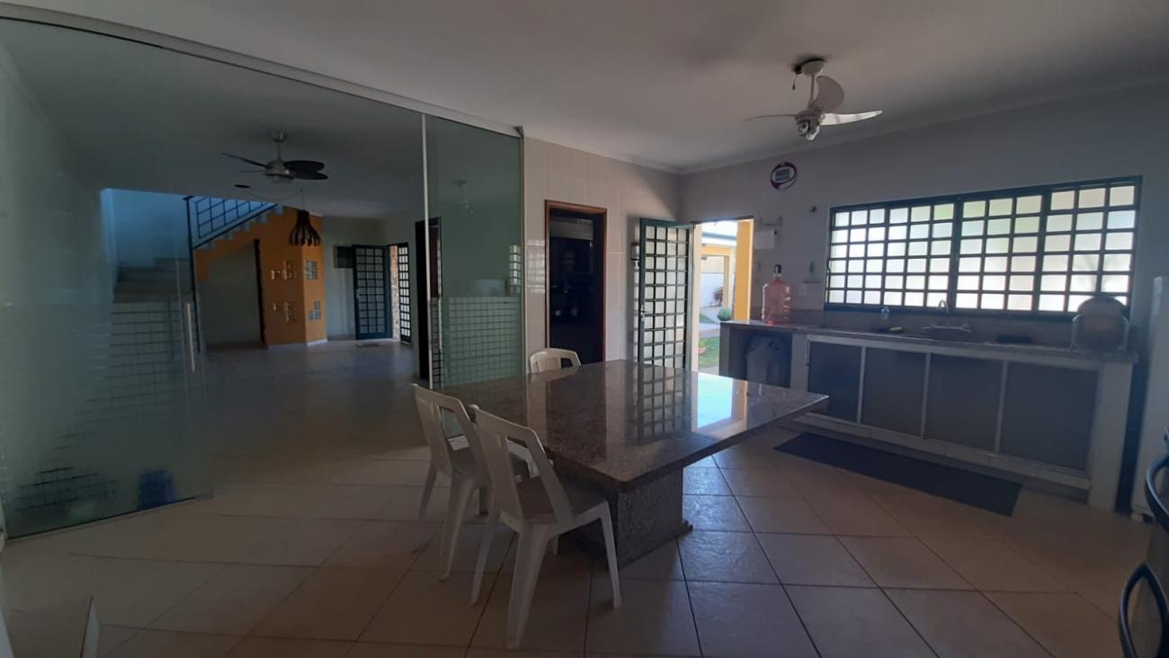 Casa, 5 quartos, 300 m² - Foto 4